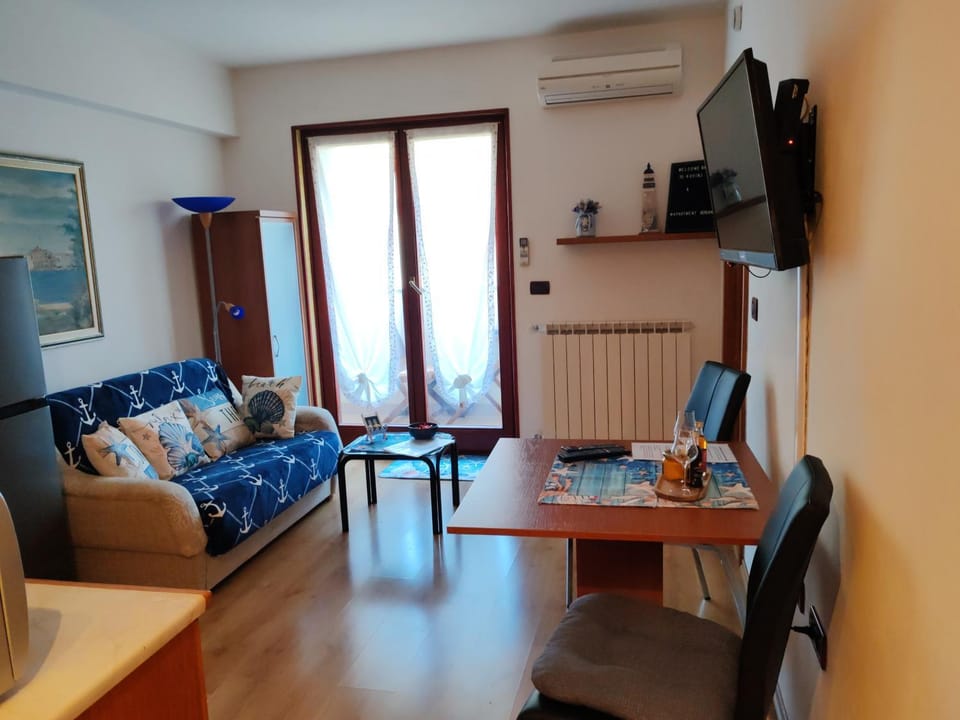 Mediterranean style apartment with free parking Apartment in Rovinj