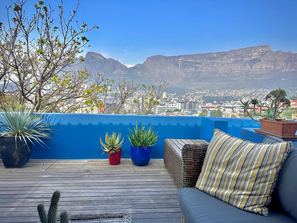 Patio, Day, View (from property/room), Balcony/Terrace, Living room, Seating area, Mountain view