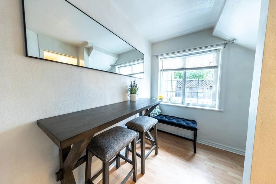 Quiet Home Near SFO with Backyard / BBQ Apartment in San Bruno