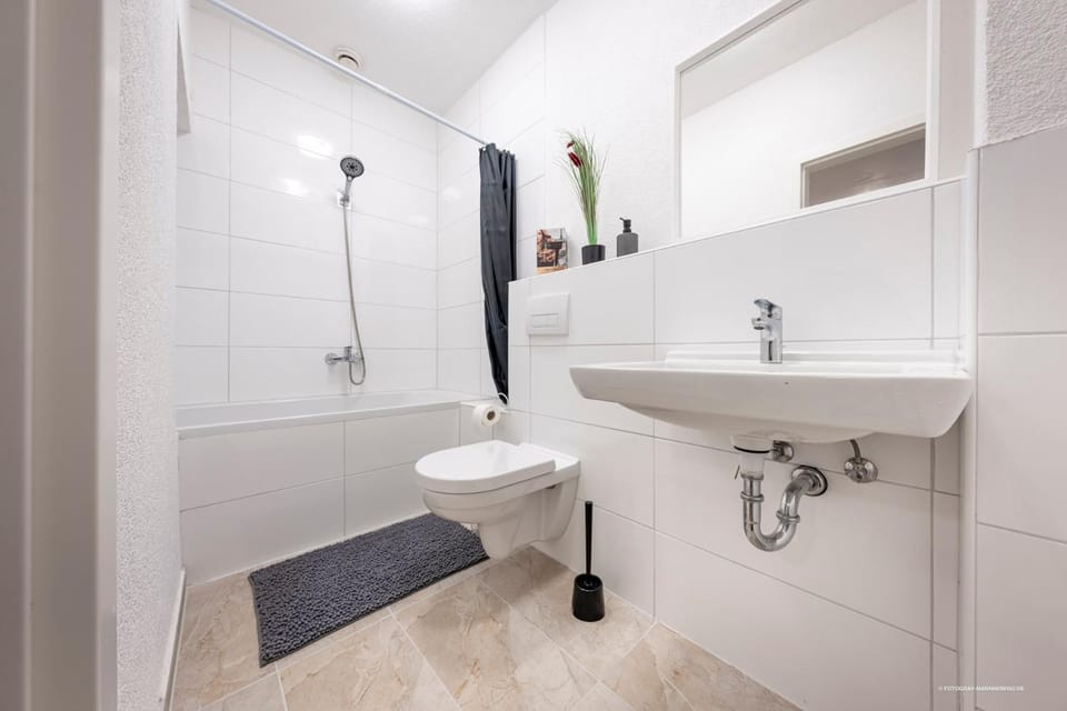 Shower, Toilet, Bathroom, Bath