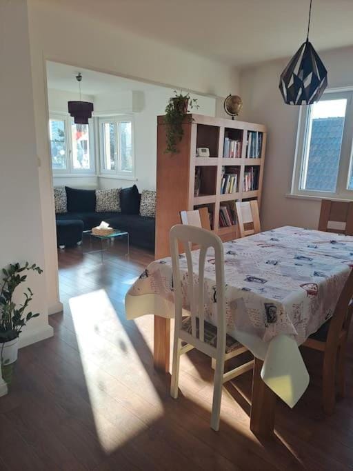Library, Seating area, Dining area