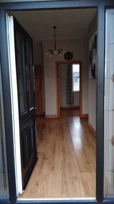 Cheerful three bedroom country cottage House in County Mayo