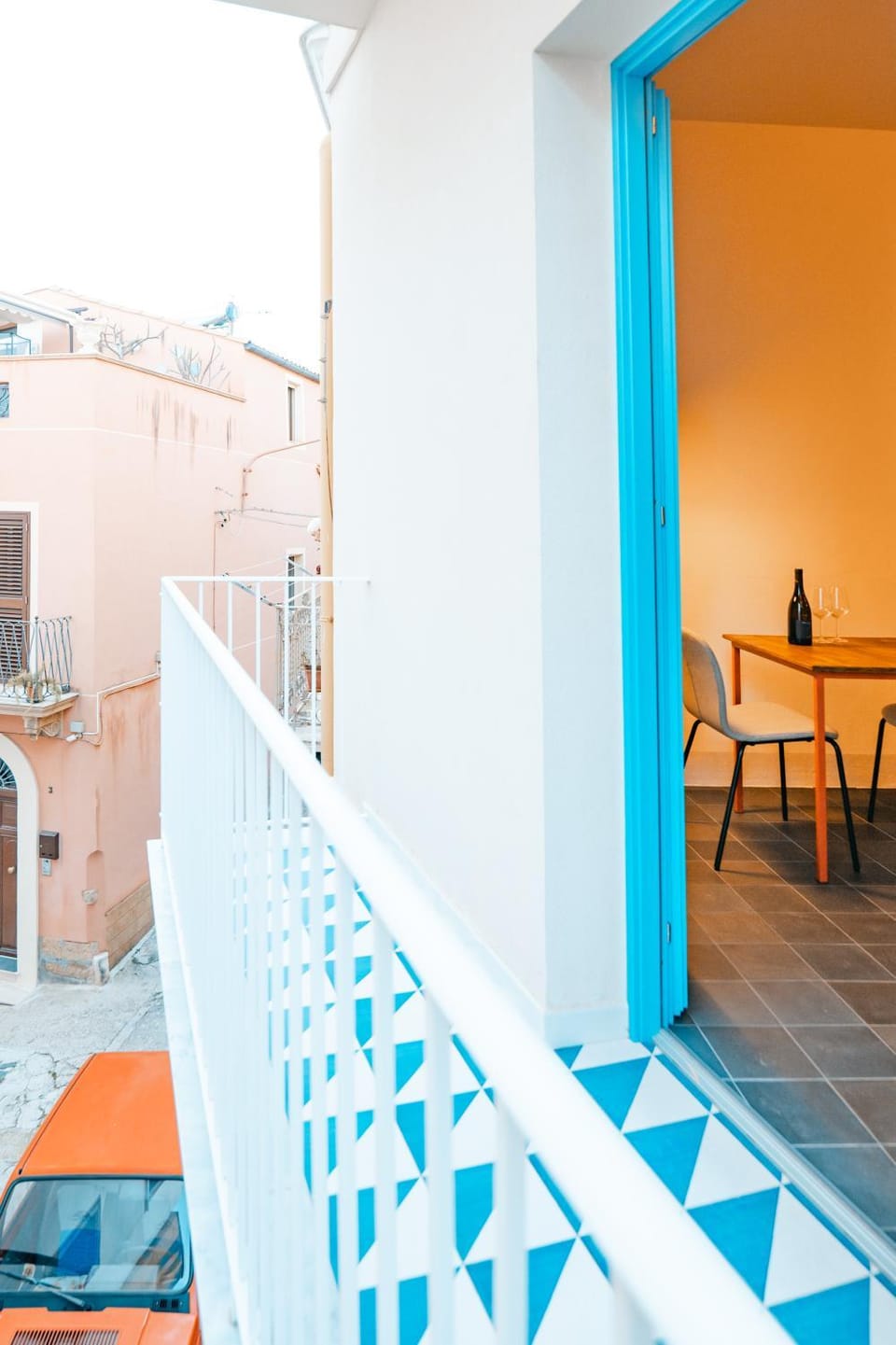View (from property/room), Balcony/Terrace, Dining area, Quiet street view
