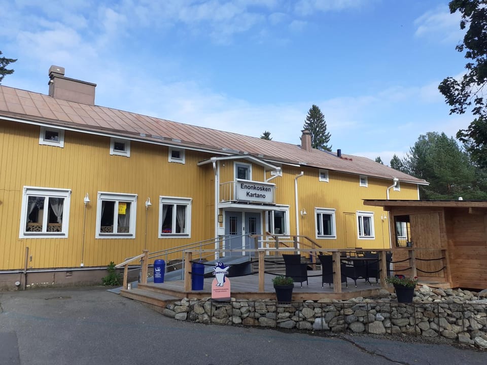 Property building, Restaurant/places to eat