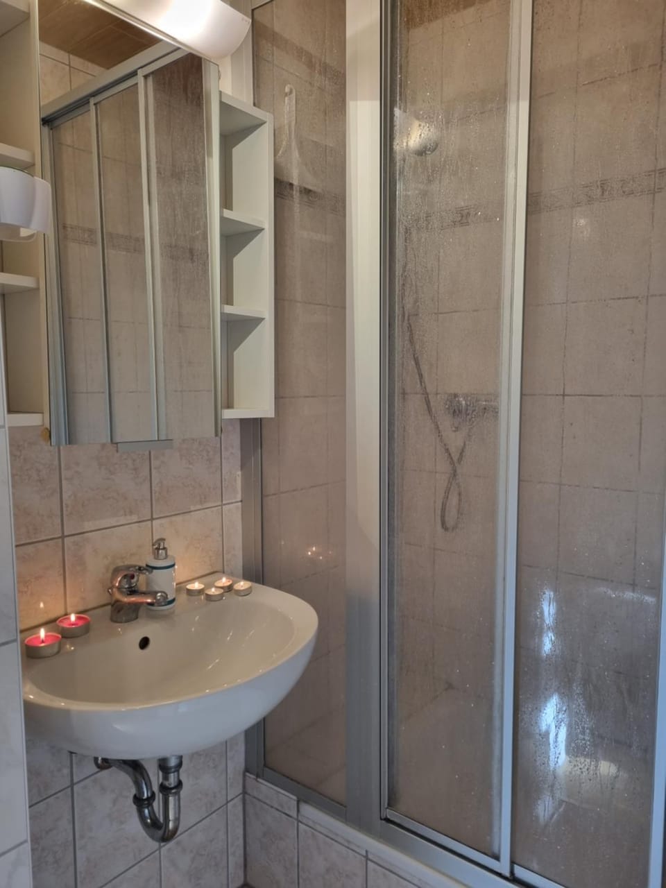 Shower, Bathroom