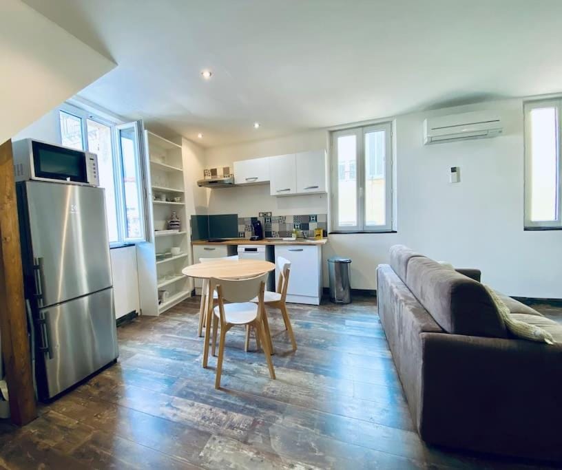 Chez Gauthier - Au Coeur du Panier Apartment in Marseille