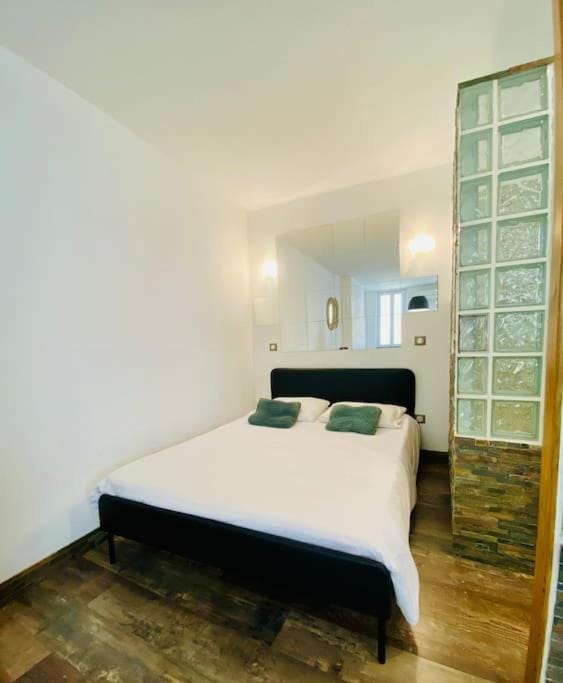 Chez Gauthier - Au Coeur du Panier Apartment in Marseille