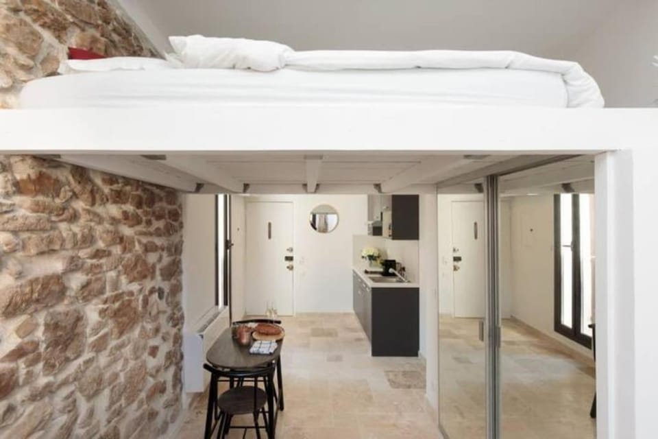 LE PETIT MARCHE - NEW 2021 Fabuleux studio 2Pax Wi-fi A/C Apartment in Antibes