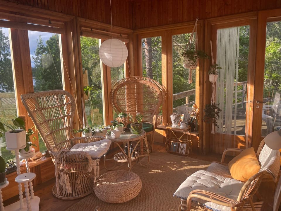View (from property/room), Living room, Seating area, Garden view