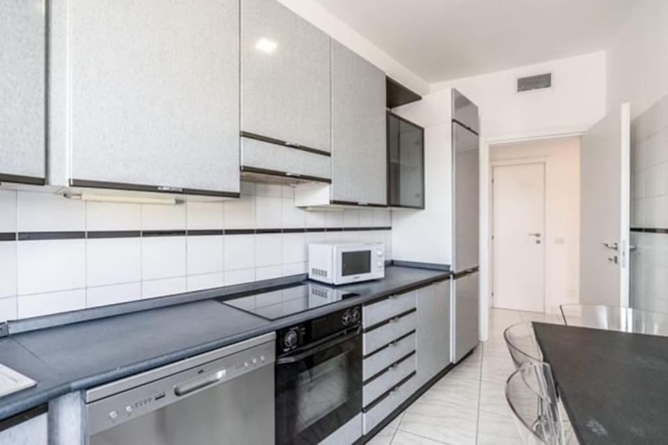 Kitchen or kitchenette, Dining area, dishwasher, minibar, pet friendly, stove