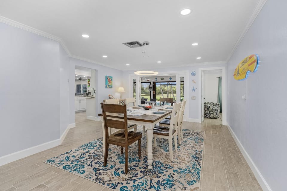 Dining area, Dinner