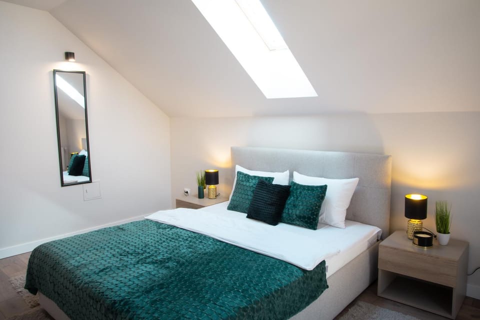 Bed, Bedroom