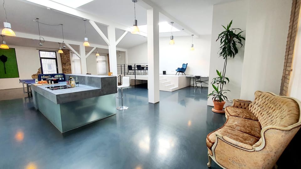 TV and multimedia, Kitchen or kitchenette, Living room, Lounge or bar, Seating area