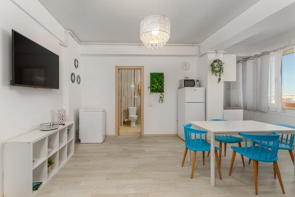 TV and multimedia, Living room, Dining area, minibar
