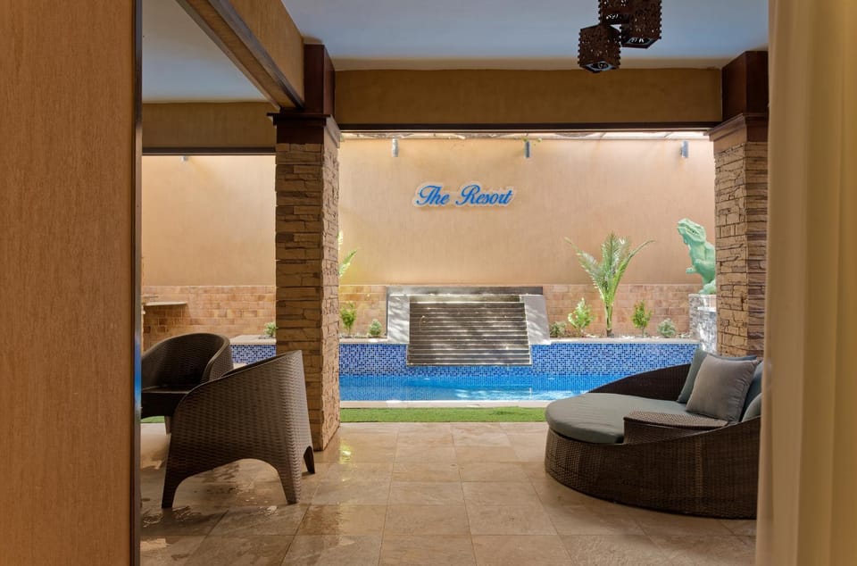 Seating area, Swimming pool