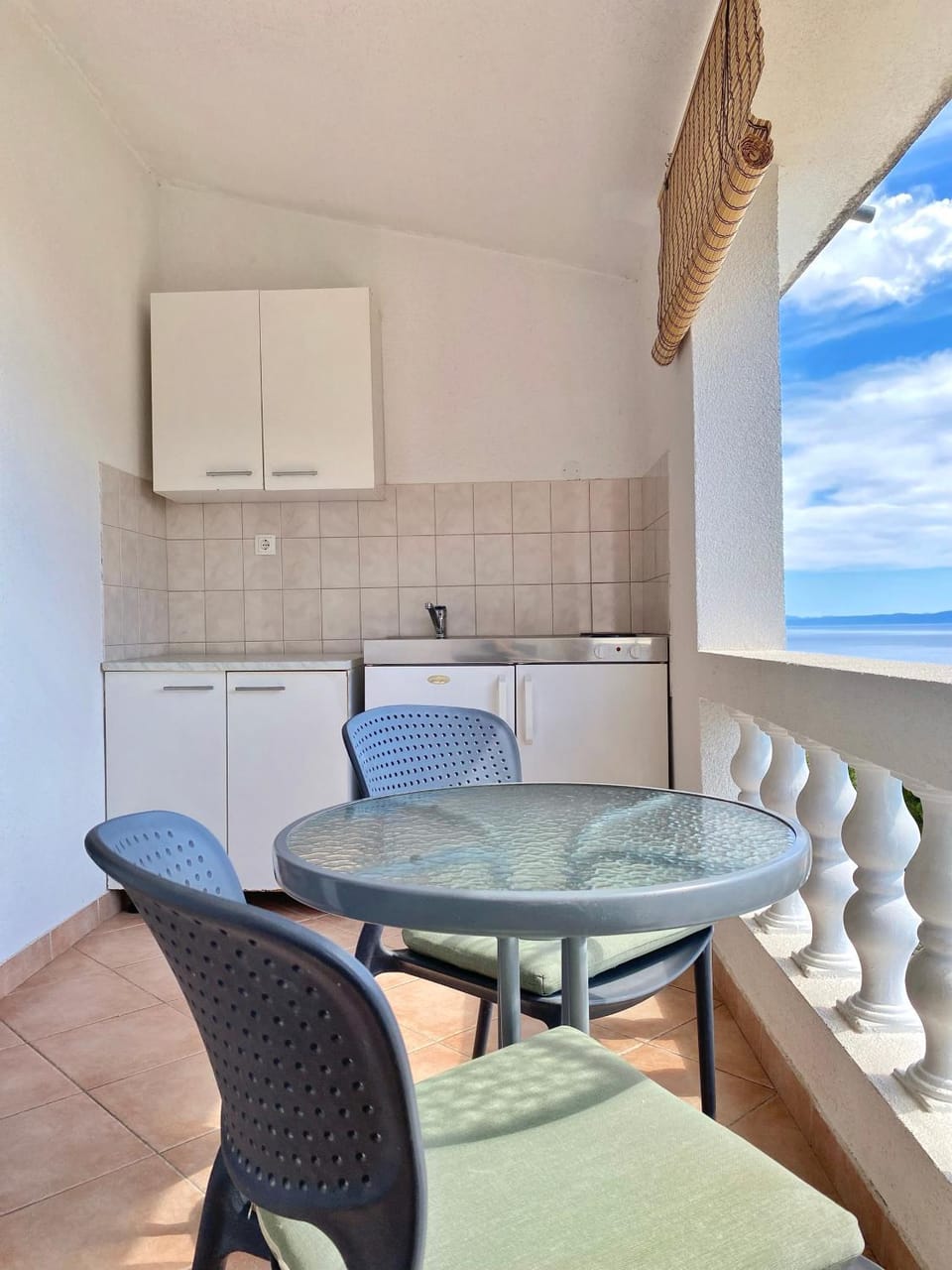 Natural landscape, Kitchen or kitchenette, Seating area