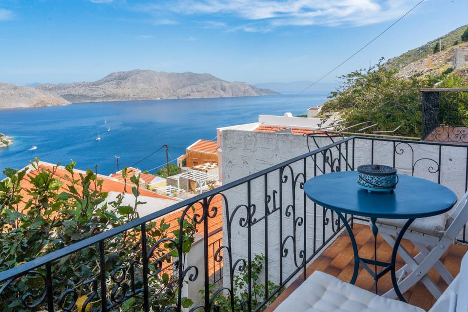 Patio, Nearby landmark, Day, Natural landscape, View (from property/room), Balcony/Terrace, Dining area, Lake view, Mountain view, River view, Sea view