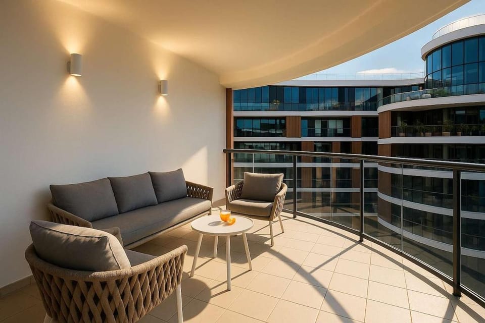 View (from property/room), Balcony/Terrace, Living room, Seating area