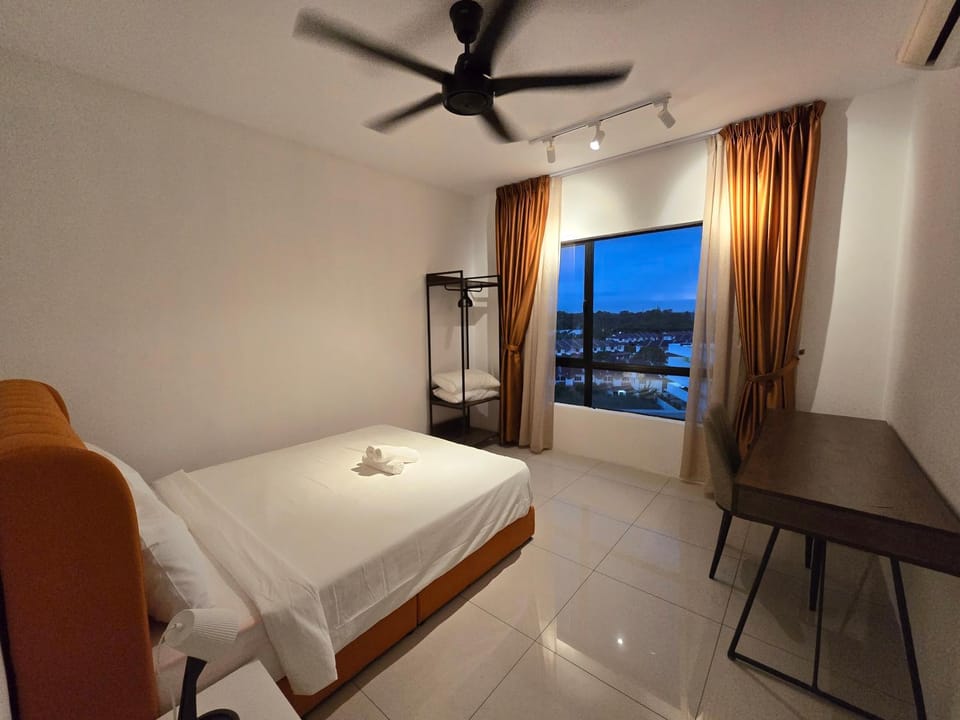 Bed, Photo of the whole room, Bedroom, fireplace