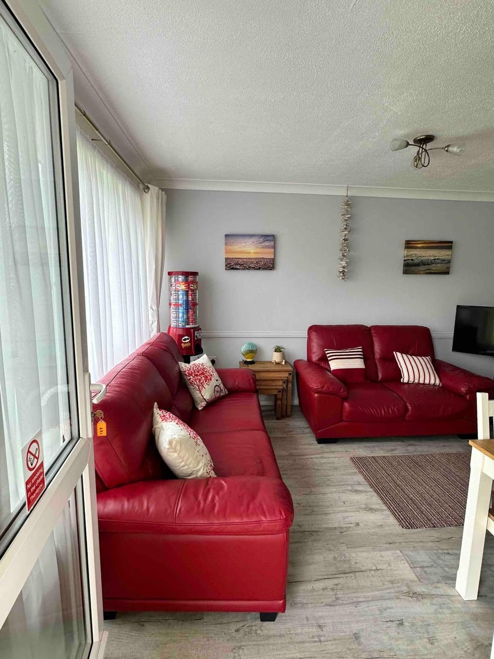 Communal lounge/ TV room