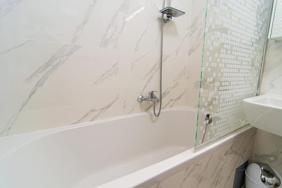 Shower, Toilet, Bathroom, Bath, heating