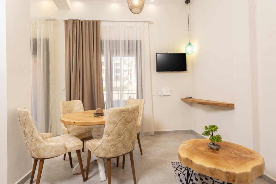 TV and multimedia, Dining area