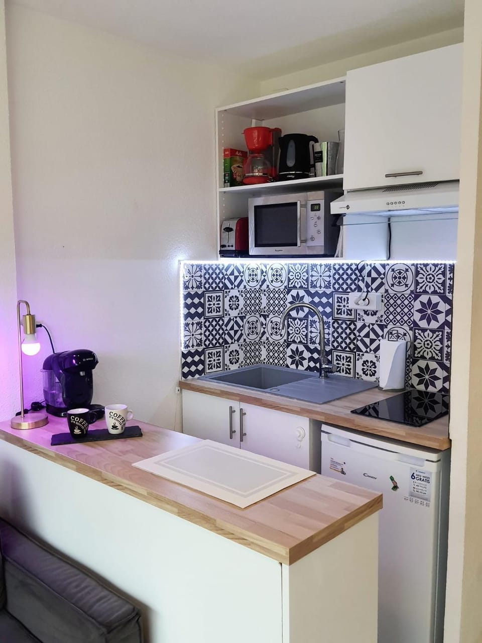 Kitchen or kitchenette