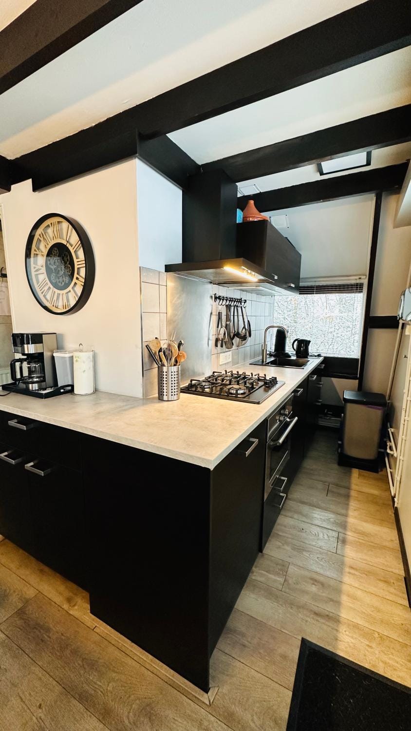 Property building, Kitchen or kitchenette