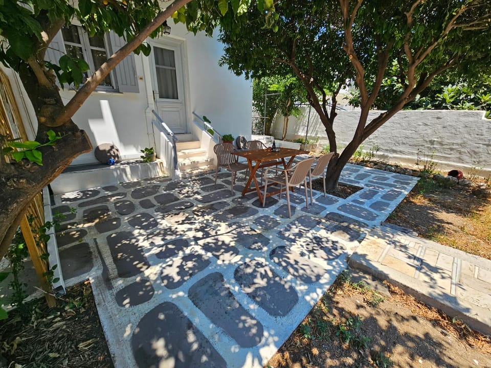 Patio, Day, Garden, Garden view