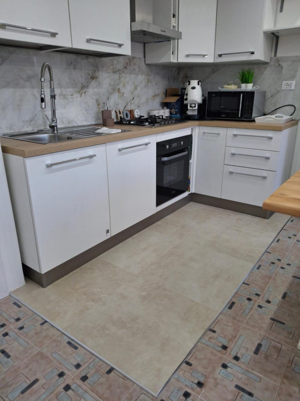 Kitchen or kitchenette, kitchen, kitchen