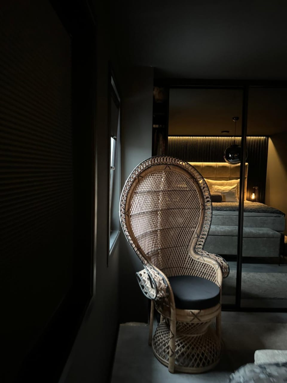 Bed, Photo of the whole room, Seating area, Bedroom