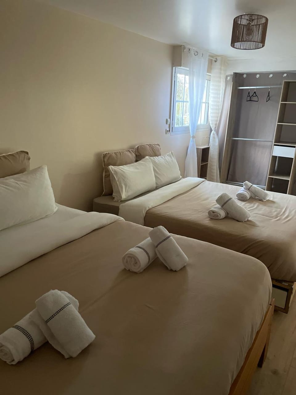 Villa Mandalika Villa in Noisy-le-Grand