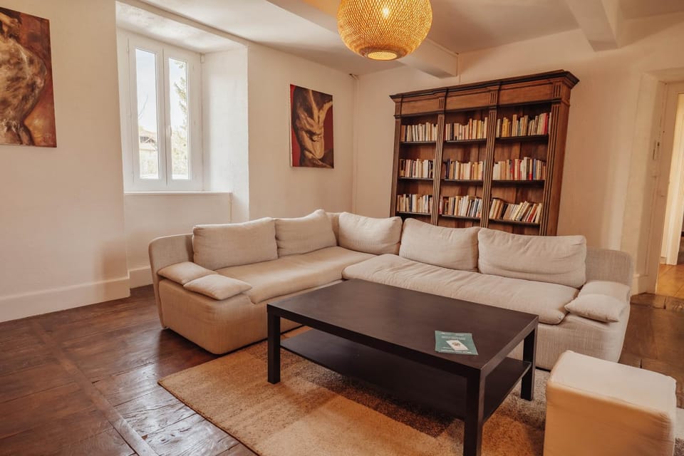 Library, Living room