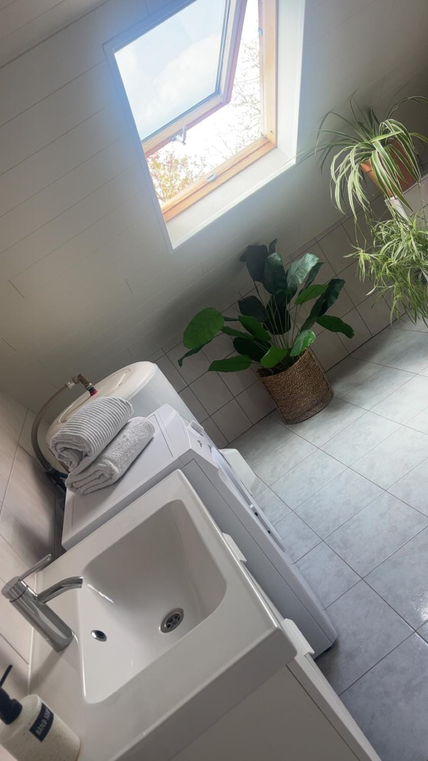 LE PAISIBLE Wifi Parking 4 Personnes Proche center parc Accès direct N4 Apartment in Grand Est