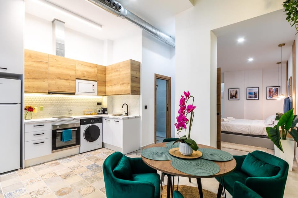 Dining area, pet friendly, washing machine