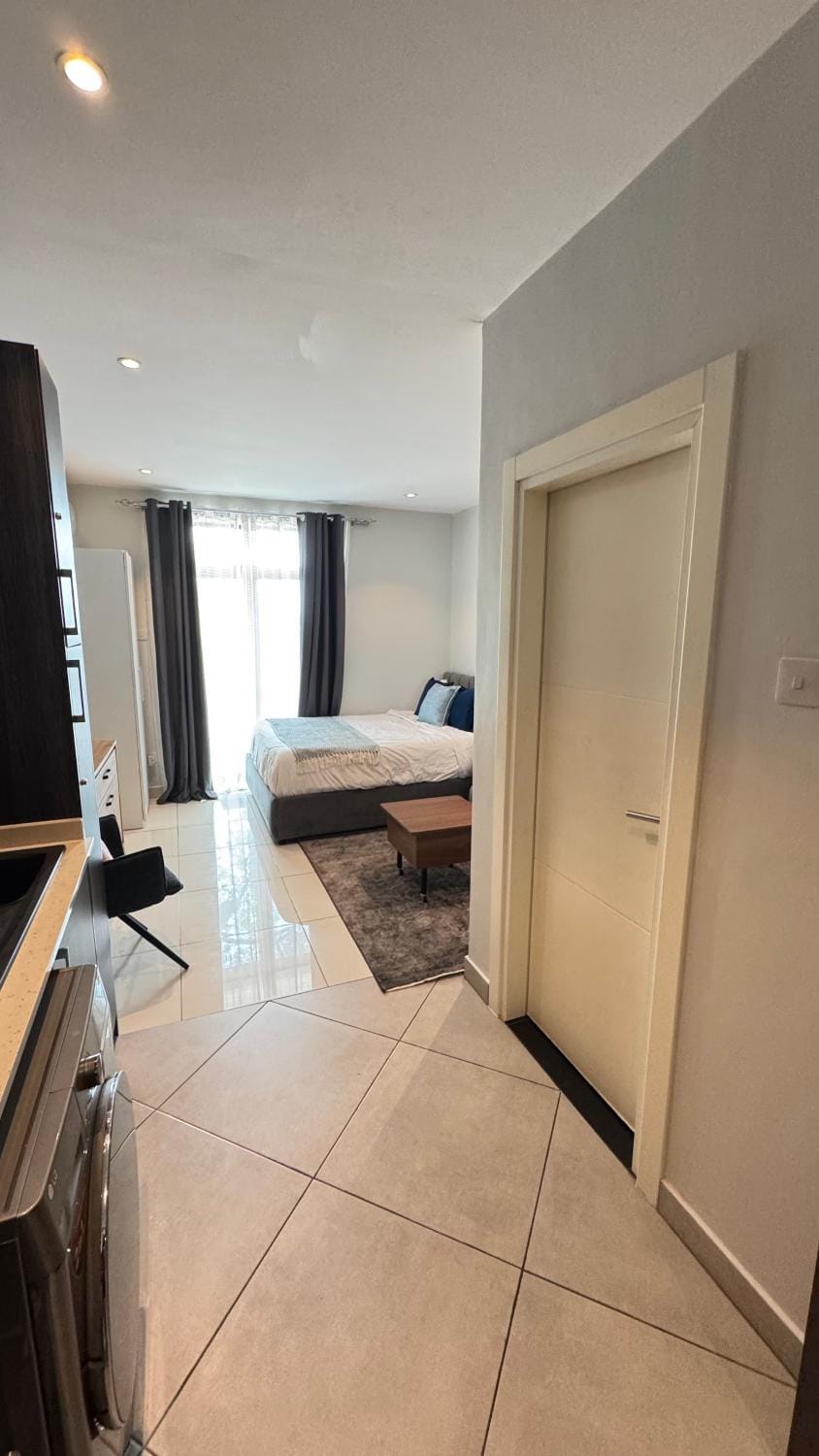 Comffy Cozzy Studio - Embassy Gardens Apartment in Accra
