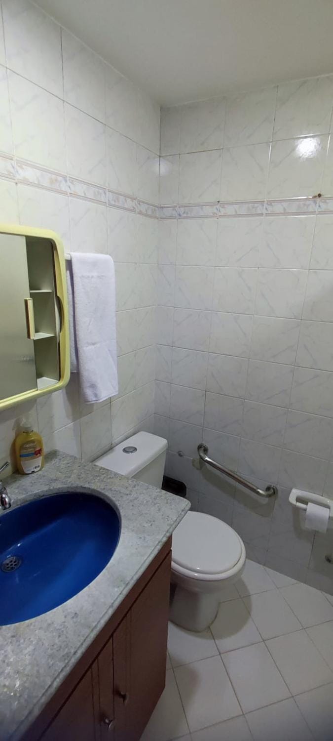 Familiar y acogedor Apartment in Medellin