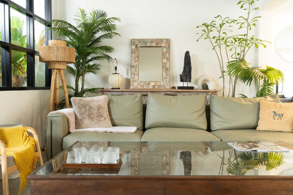 Living room, Seating area