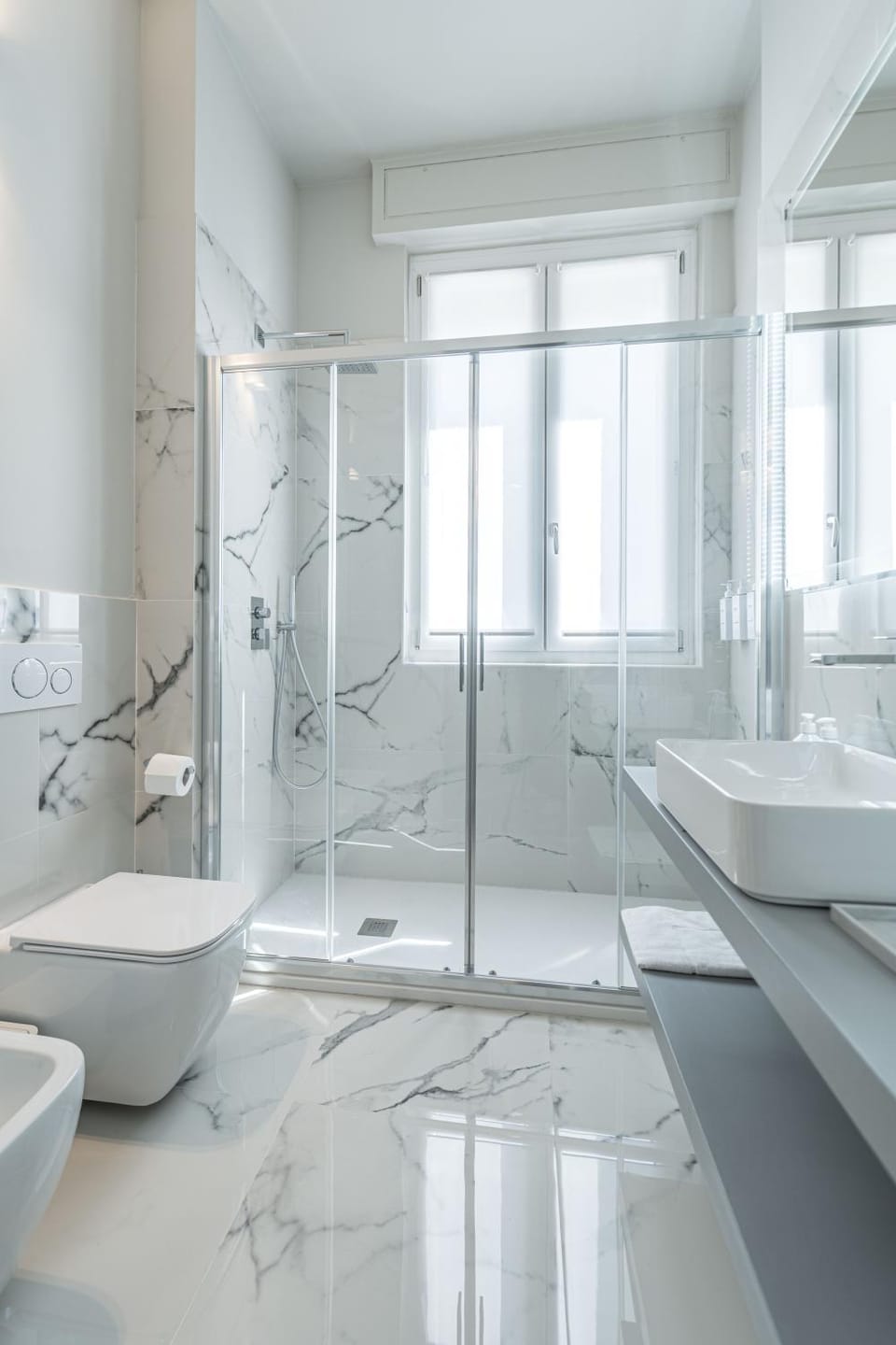Shower, Toilet, Bathroom