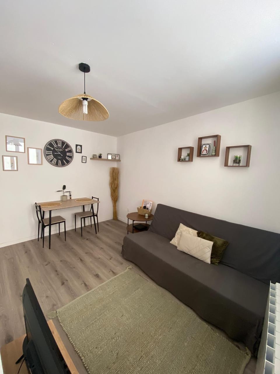 Appartement proche CNPE et PIPA Apartment in Auvergne-Rhône-Alpes
