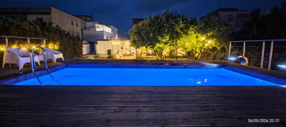 Night, Pool view