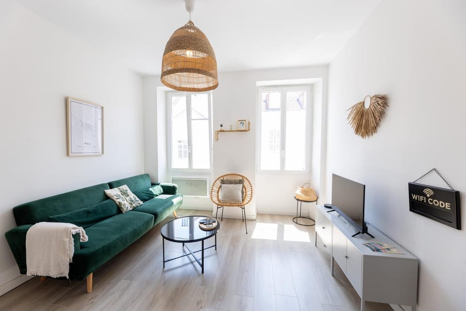Appartement T3 2 chambres separees proche du centre ville de Pau Apartment in Pau