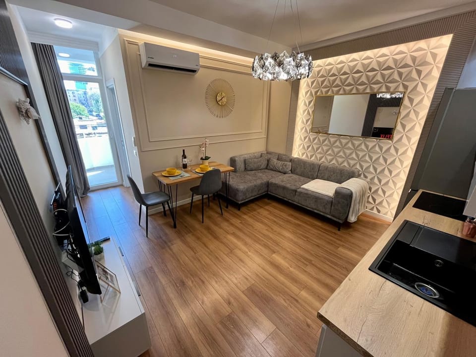 Living room, Dining area, air conditioner