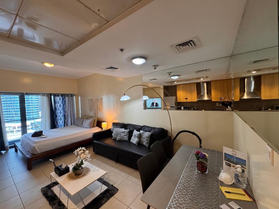 Seating area, Dining area, Bedroom