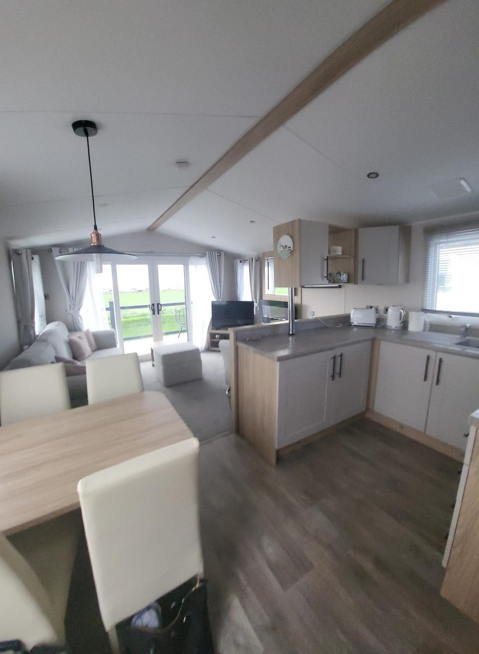 Living room, Dining area, kitchen