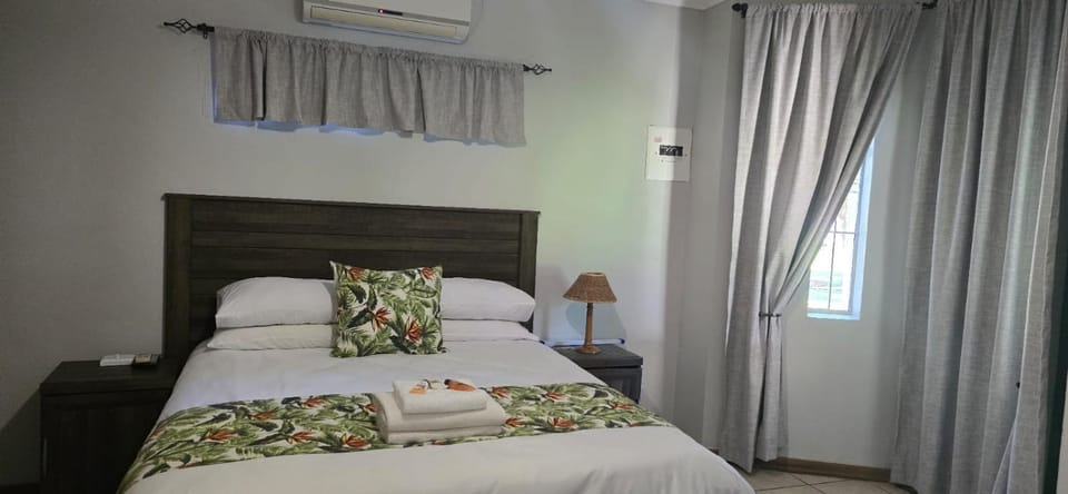 Grey lourie Guesthouse Bed and Breakfast in North West, South Africa