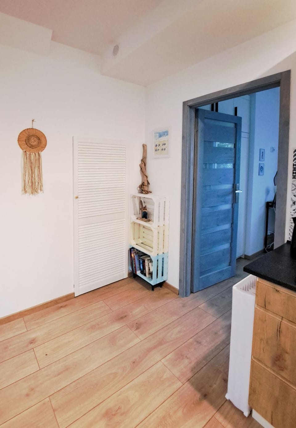 Kitchen or kitchenette, wardrobe