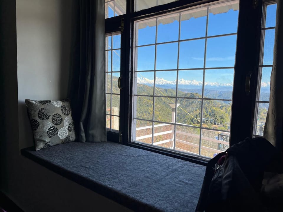 Bed, Natural landscape, Photo of the whole room, Bedroom, Mountain view