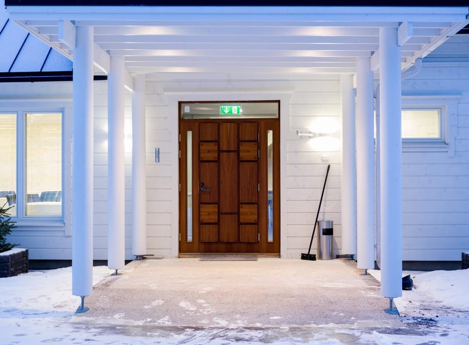 Facade/entrance