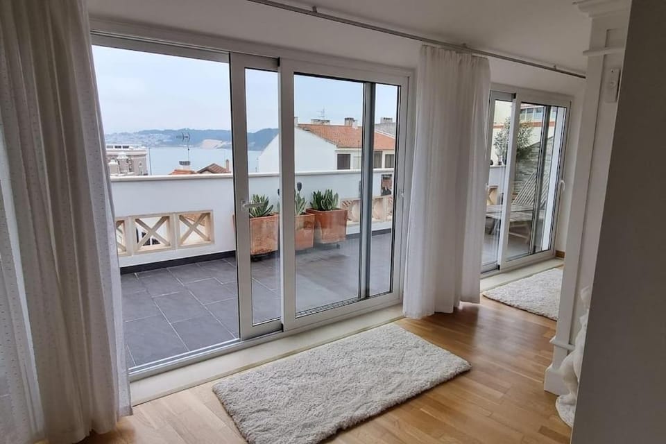 View (from property/room), Balcony/Terrace, Sea view